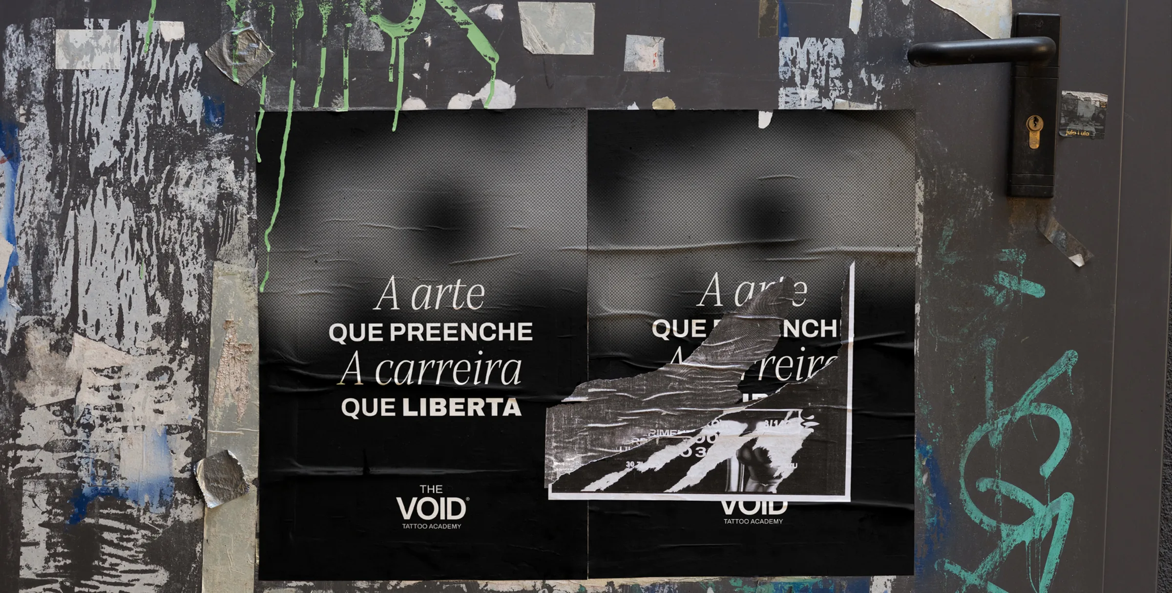 Muro com lambe-lambes da campanha The VOID